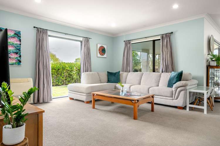 1 Whitford Place Rototuna North_17