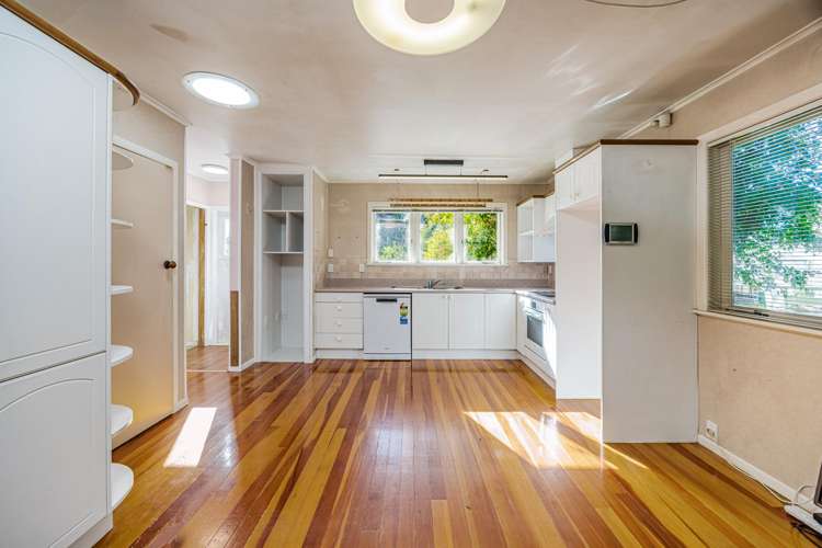 13B James Road_3