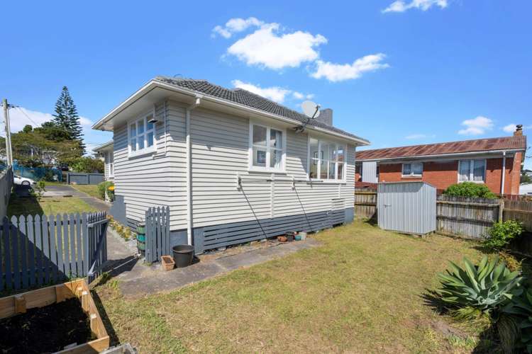 65 Farquhar Road Glendene_12