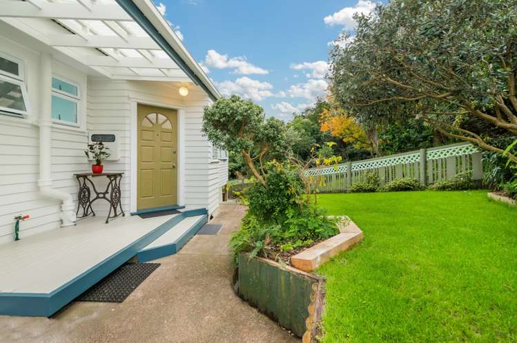 11 Howard Road Northcote_4