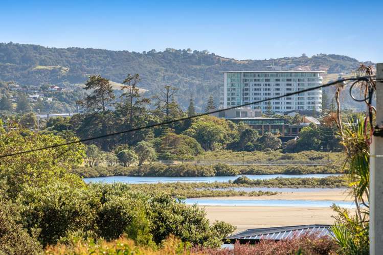 16 Pohutukawa Avenue Red Beach_17