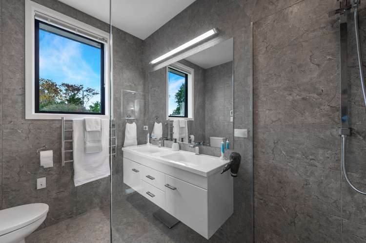 7 Windleborn Road Ngahinapouri_11