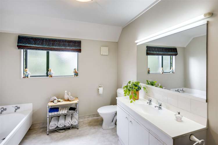 89a Churchill Drive Taradale_16