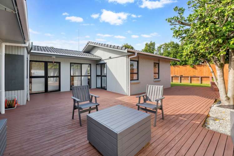 10 Photinia Place Botany Downs_9