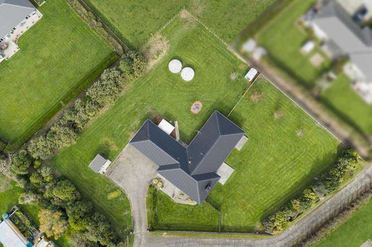 75 Reid Line West Feilding_33