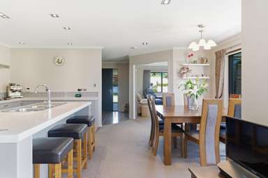 631 Gloucester Road_4