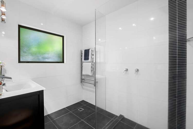 2/14 Matipo Road Mairangi Bay_15