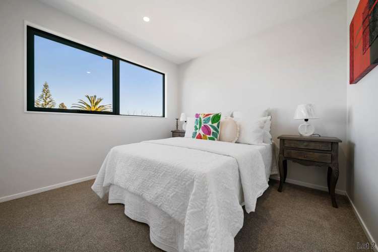 2 /8 Clutha Crescent Clover Park_11