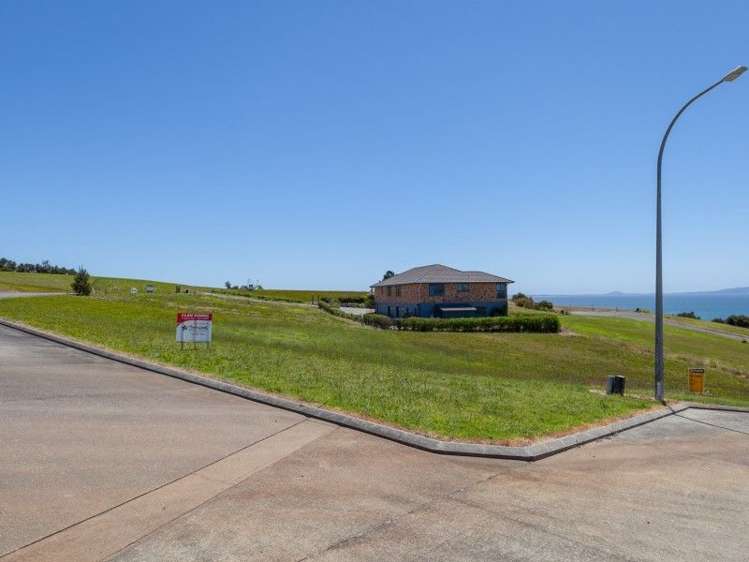 32 Eagles Way Cable Bay_20