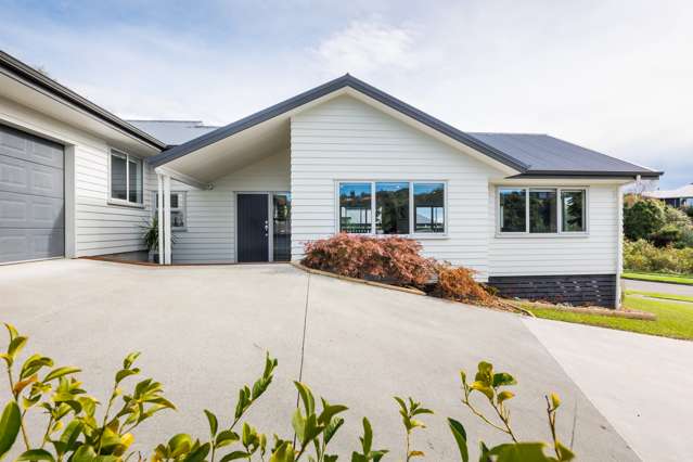 103 Cashmere Drive Fitzherbert_1