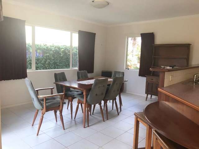 7 Florida Key Papamoa_4