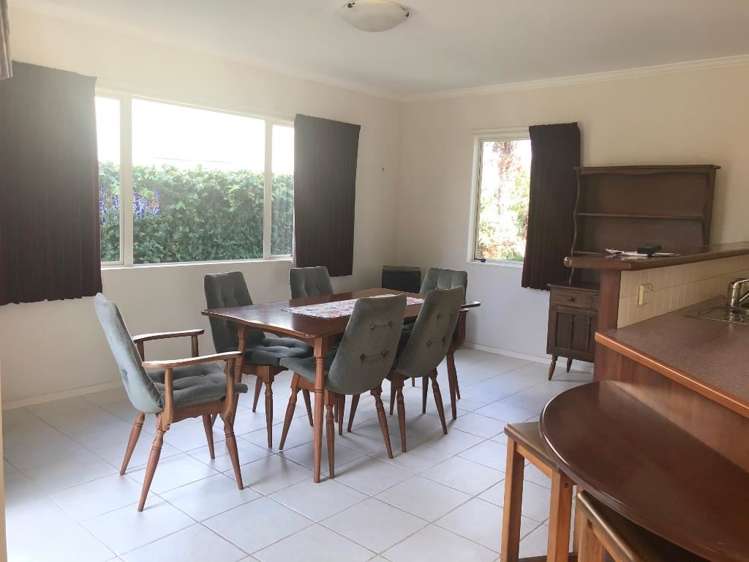 7 Florida Key Papamoa_4