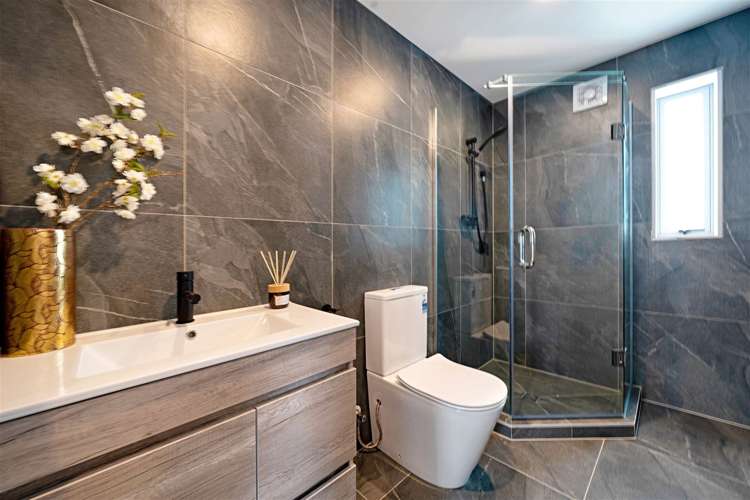 240e Whitney Street Blockhouse Bay_10