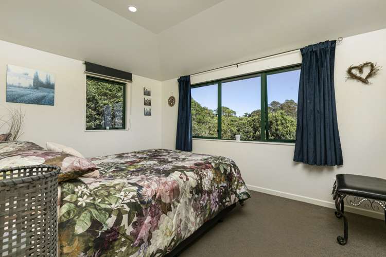 6 Berridge Road Muriwai Beach_14