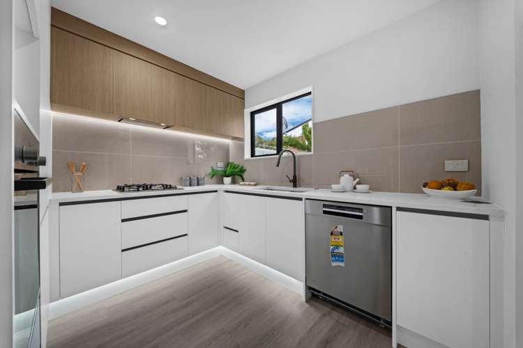 2/60 Landscape Road Papatoetoe_19