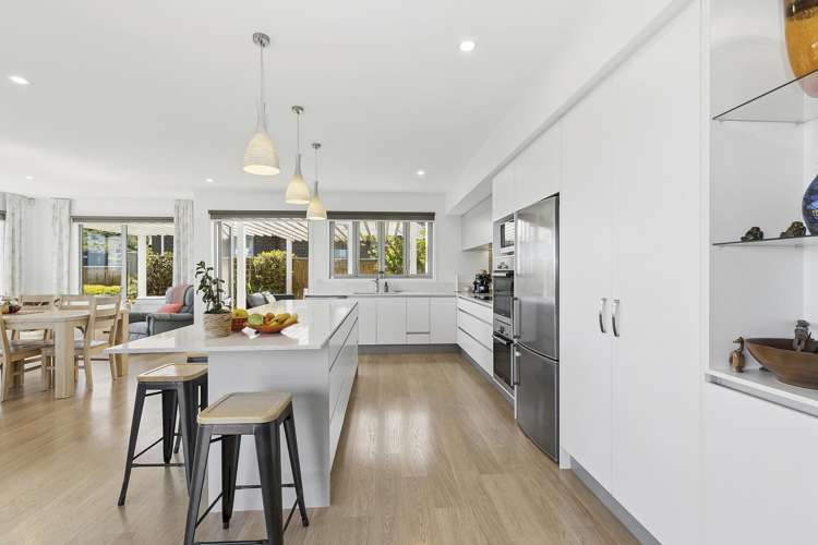 1 Manapouri Lane Aotea_7