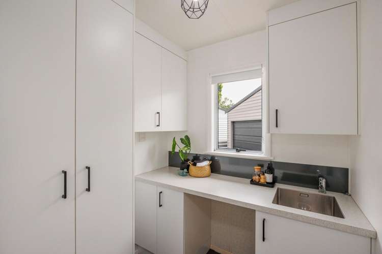 9a Ranfurly Road Feilding_16