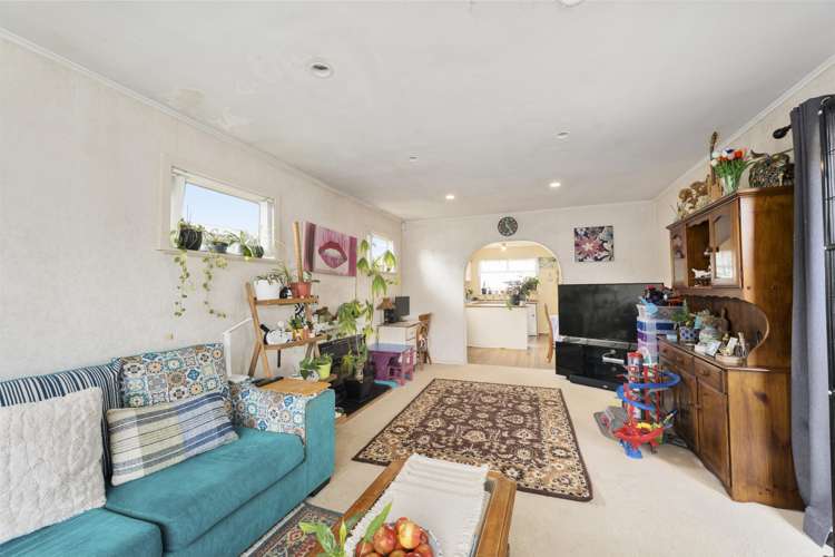 58 Chorley Avenue Massey_11