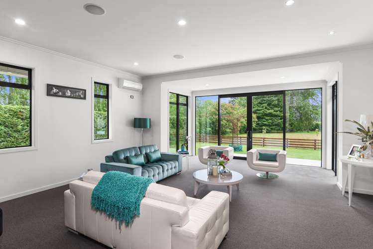 131 Gladstone Road South East Taieri_11