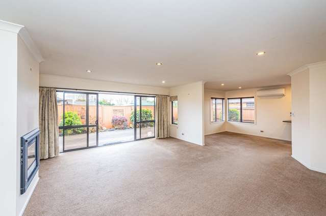 1 Gilligan Close College Estate_2