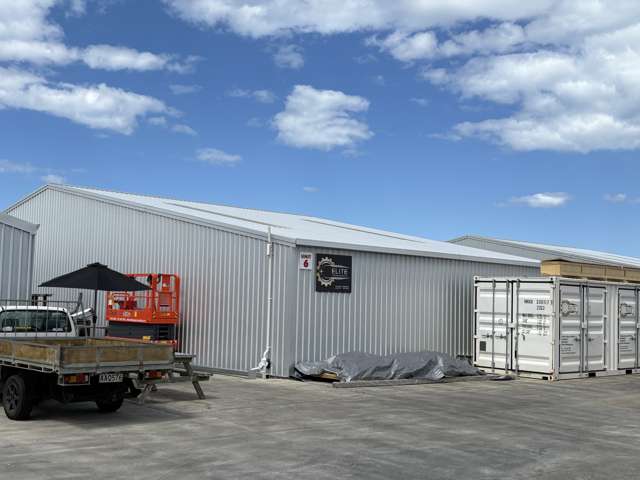 300m2 warehouse - practical, tidy, and ready to go