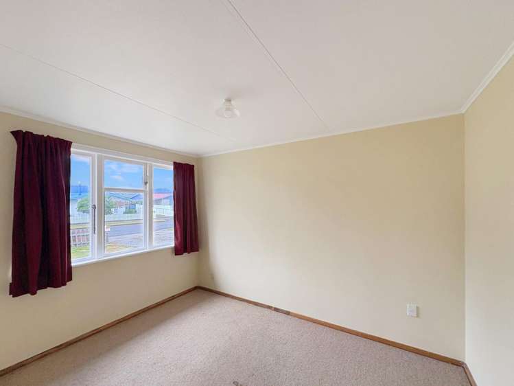 18 Hinemoa Street 10516_6