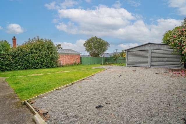 128 Pages Road Marchwiel_1