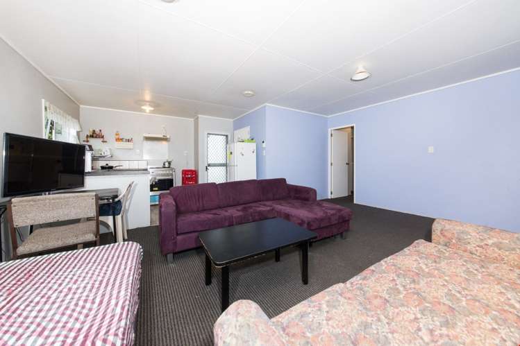 1/12 Miriam Corban Heights Henderson_9