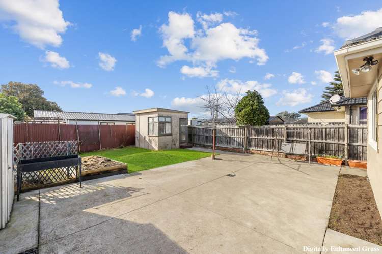 405 Breezes Road Aranui_12