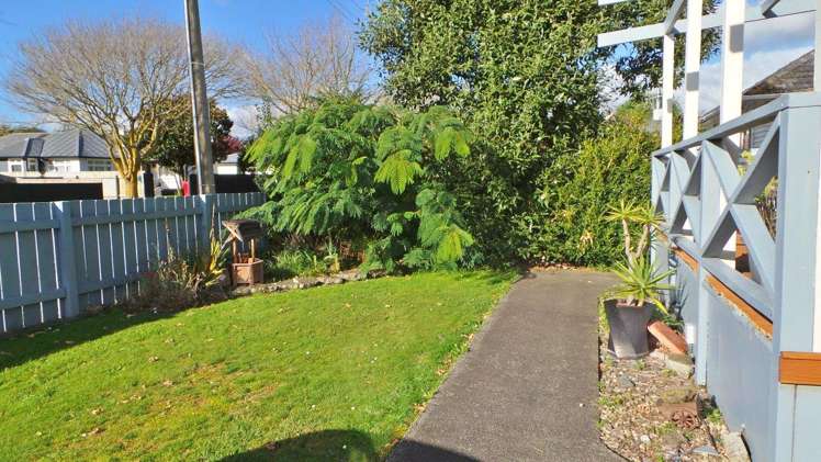 7 Dudley Street Levin_8