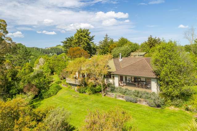 Country living on 5.36ha of productive land