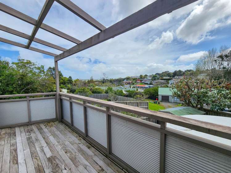 21B Brian Crescent Stanmore Bay_12