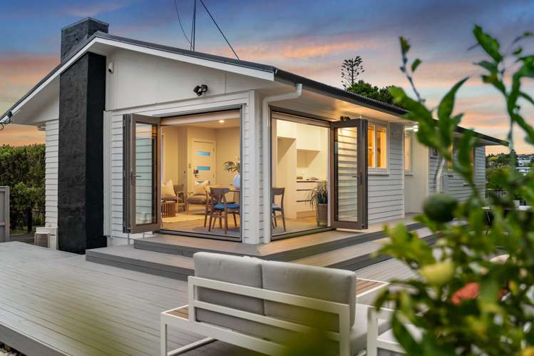 39 Fairclough Road Beach Haven_12