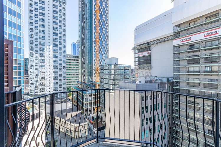 10J/23 Emily Place City Centre_5