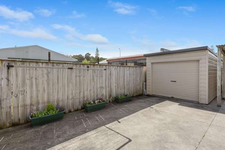 2/6 Warre Street Waitara_15
