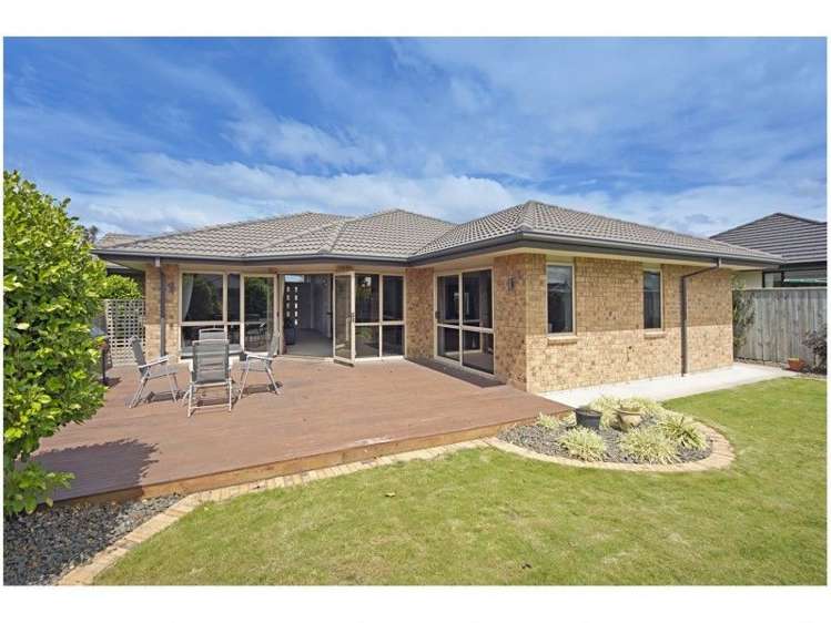 37 Hollybush Drive Brightwater_1