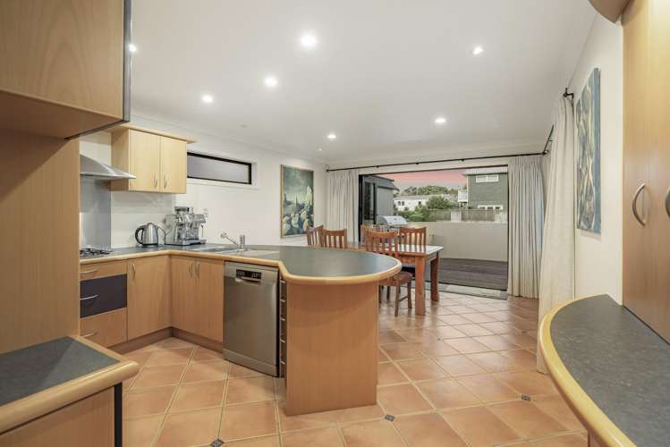 145 Oceanview Road Mt Maunganui_11