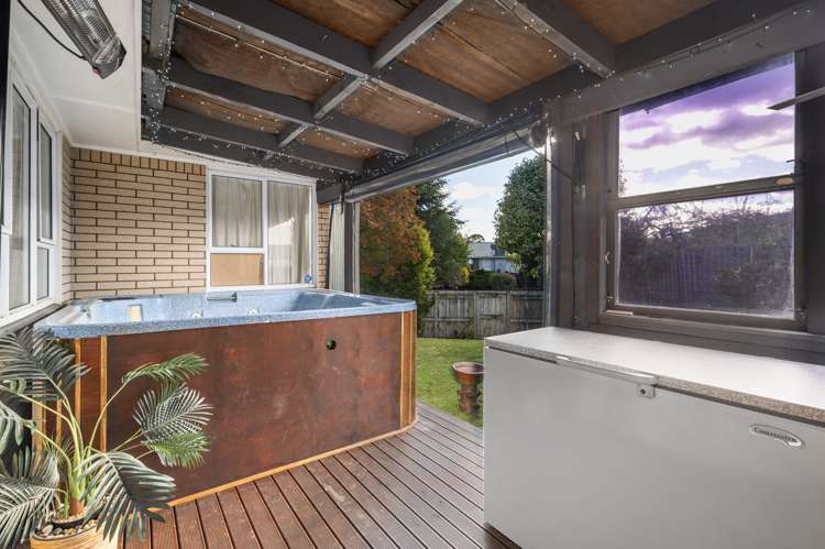 29 Pandora Avenue Westbrook_15