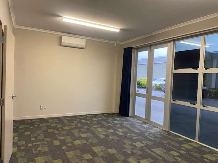 45E The Boulevard Te Rapa_11