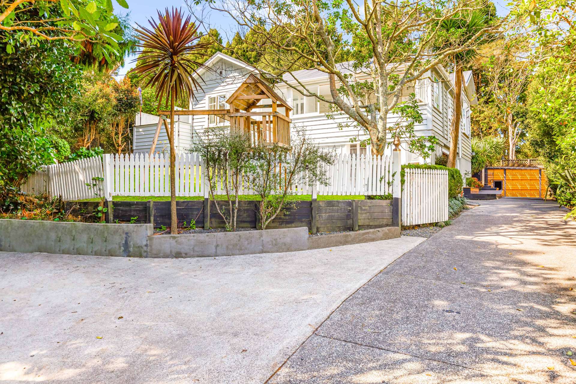 88 Woodlands Park Road Titirangi_0