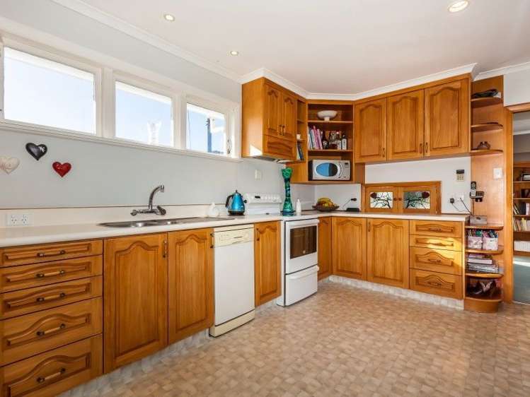 9 Belvedere Crescent Takaro_1