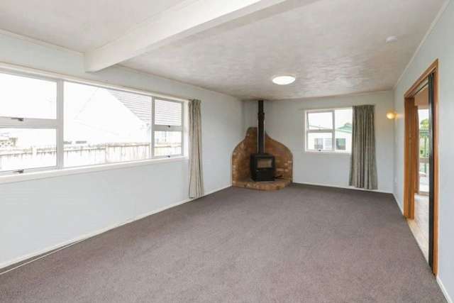11 Southsea Crescent Silverdale_2