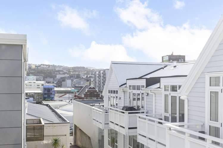 32/35 Pirie Street Mount Victoria_11