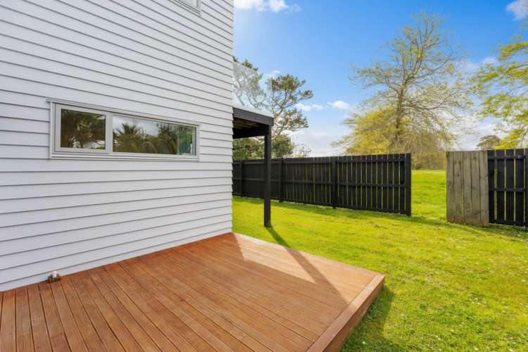 832a East Coast Road Oteha_18