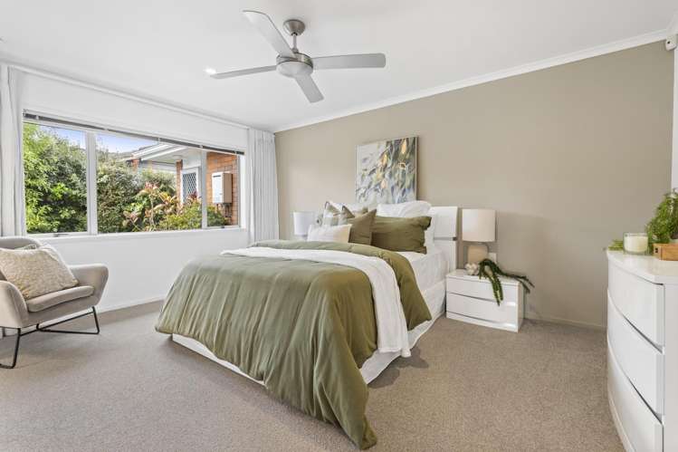 1 Neaptide Close Red Beach_11