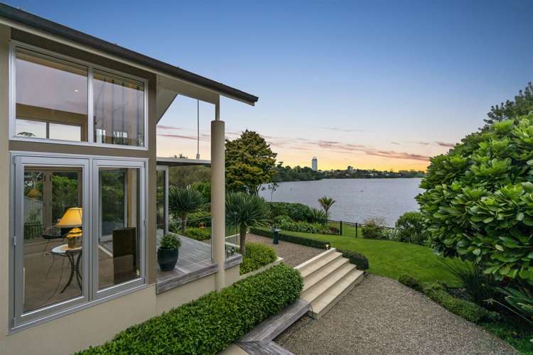 7 Eric Price Avenue_0