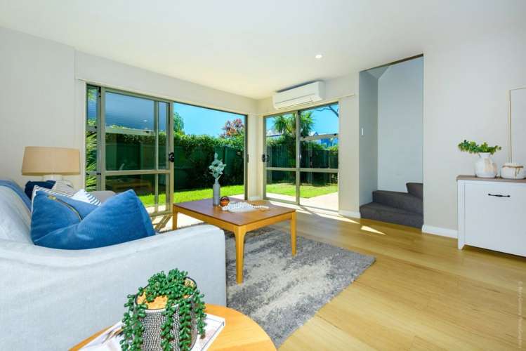 1/105 Barbour Street Waltham_6