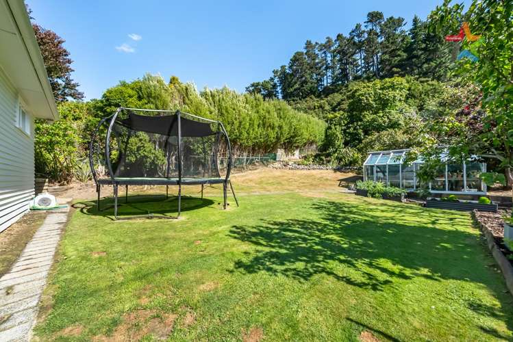 126 Hine Road Wainuiomata_15