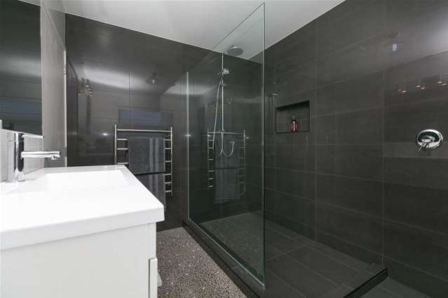 2 Dolphin Parade Bell Block_2