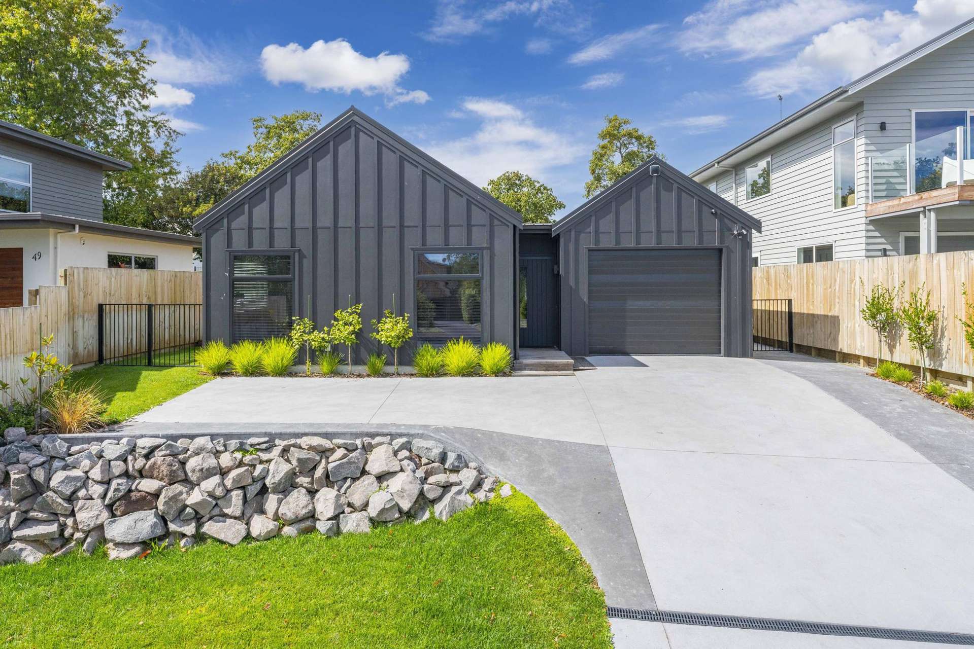 47 Charles Crescent Rainbow Point_0